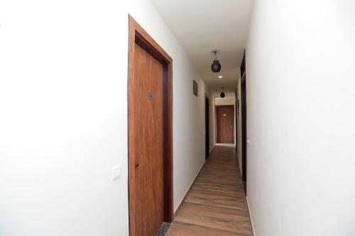 Hotel Capital O 45811 The Shriansh Agra