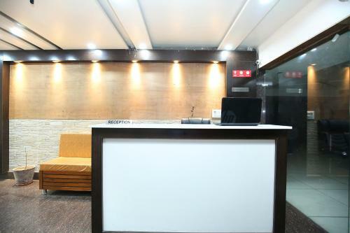 Oyo 35464 Hotel Ls