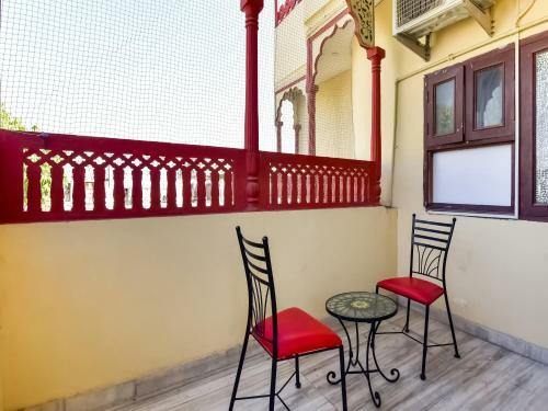 Capital O 73835 Hotel Frontier Royal & Banquet