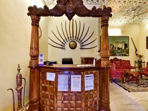 Capital O 73835 Hotel Frontier Royal & Banquet