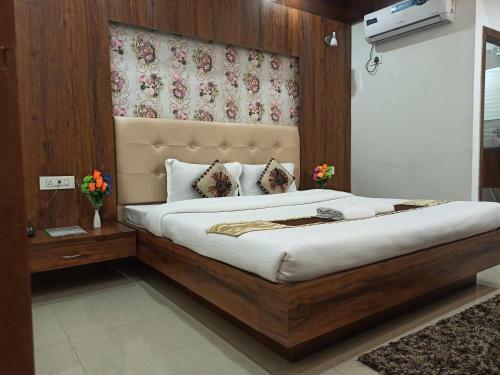 Hotel Tlb Palace