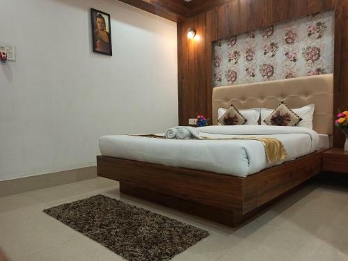 Hotel Tlb Palace