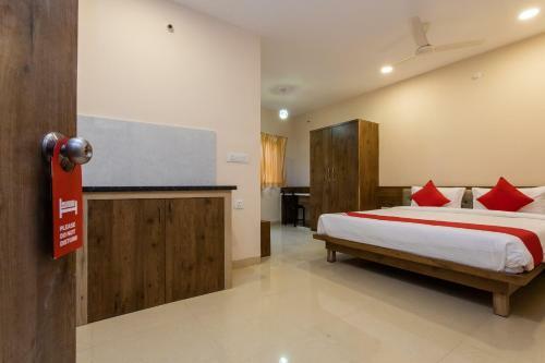 Hotel Oyo Flagship 77198 Kumili Gate