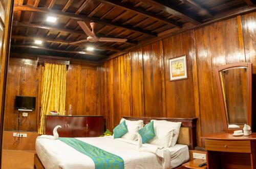 Hotel Kalpavanam Heritage Resort