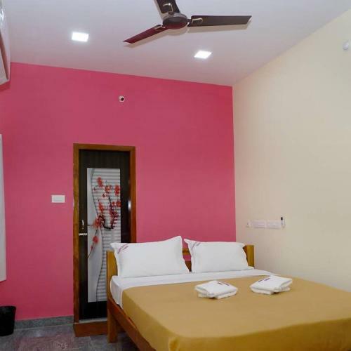 Lakshmi Service Apartment