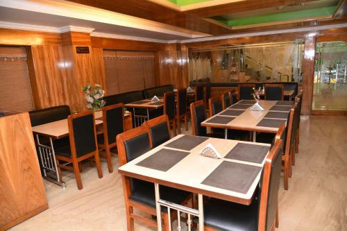Hotel Sonas Inn