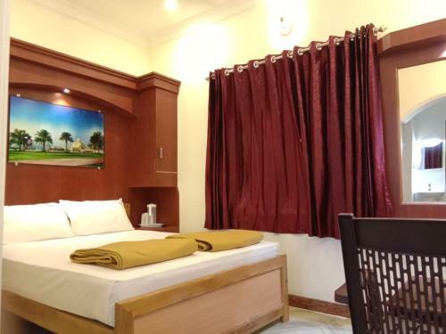 Sri Murugan Lodge