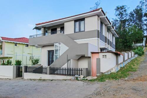 Hostal Premium 2br Cottage On Hollywood Hill Road