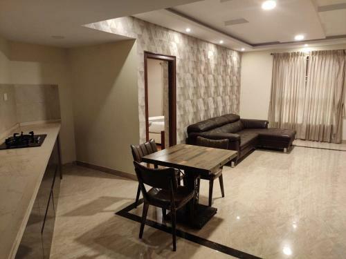 Hotel Hillcrest Metro