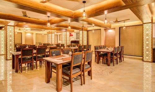 Hotel Treebo Trend Opulence Inn Udaipur