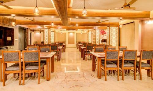 Hotel Treebo Trend Opulence Inn Udaipur