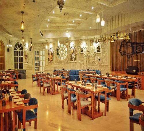 Hotel Ramee Royal Resorts & Spa Udaipur