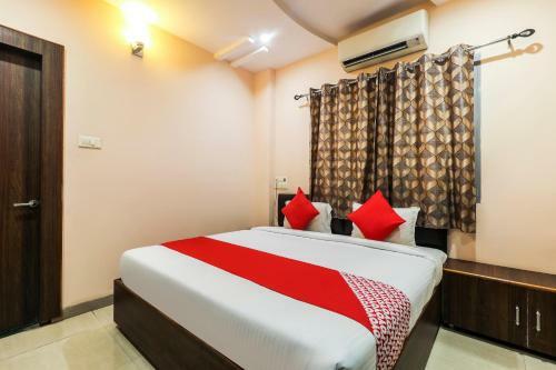 Oyo 60653 Hotel Paradise Residency