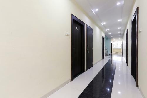 Oyo 60653 Hotel Paradise Residency