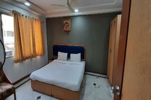 Oyo 80324 Hotel Hari Darshan