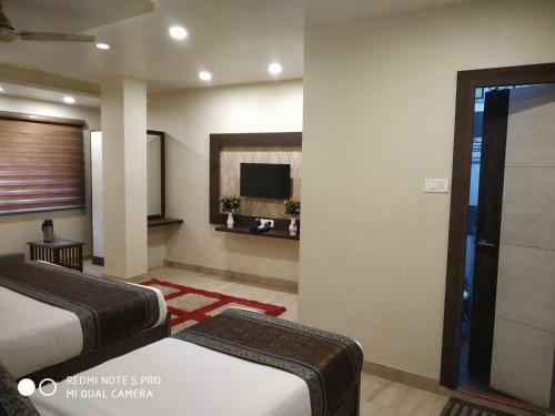 Hotel Aadesh Palace