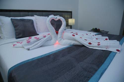 Park Iris Hotels, Governerpet