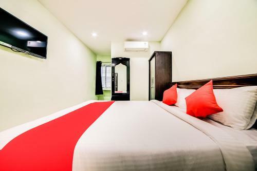 Oyo 37003 Hotel Shreshta Inn