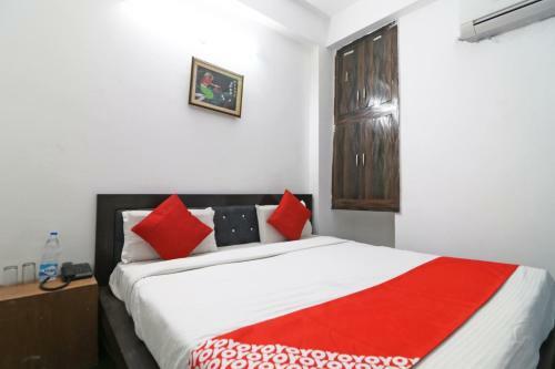 Hotel Oyo 49486 Star Rooms