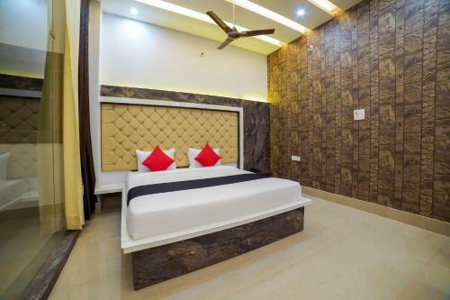 Capital O 63319 Hotel Corinthian