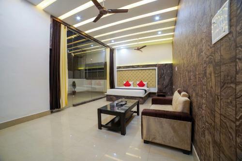 Capital O 63319 Hotel Corinthian