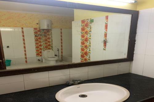 Hotel Oyo 80492 Royal Stay