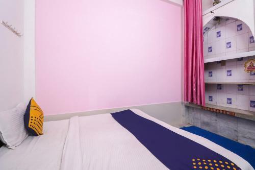 Hotel Oyo 28706 Shri Ram Residency