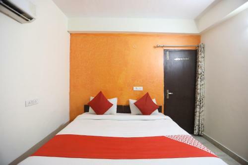 Oyo 37345 Hotel Saffron Living