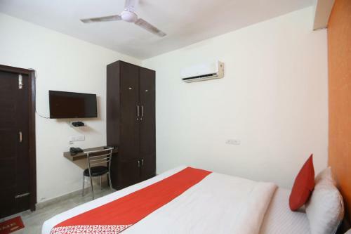 Oyo 37345 Hotel Saffron Living