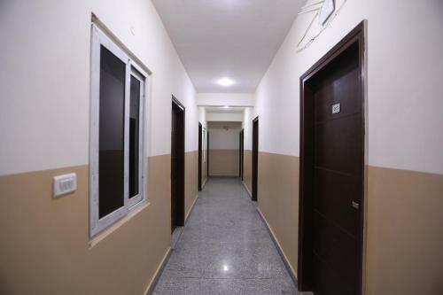 Oyo 37345 Hotel Saffron Living