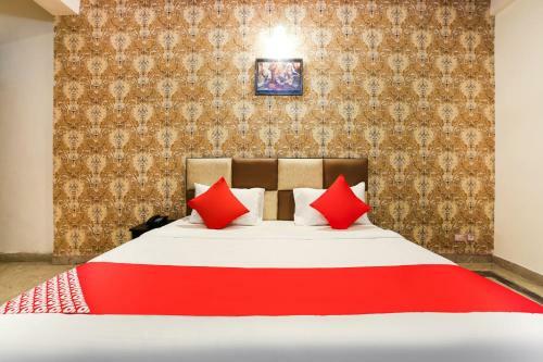 Hotel Oyo 42702 The Essence Inn