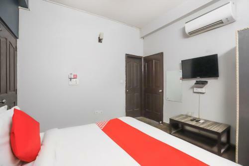 Hotel Oyo 70620 Golden Villa