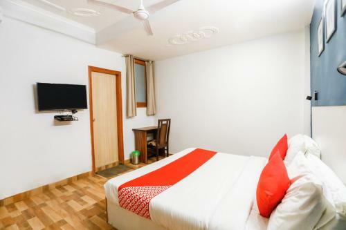 Hotel Oyo 70960 Vk Palace
