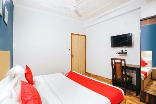 Hotel Oyo 70960 Vk Palace