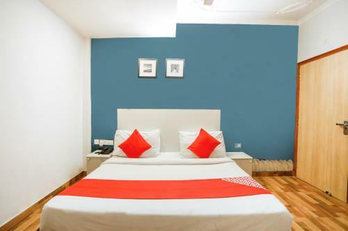 Hotel Oyo 70960 Vk Palace