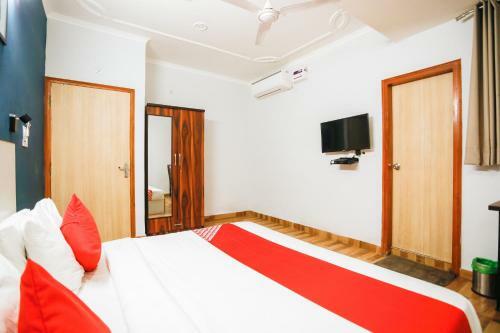 Hotel Oyo 70960 Vk Palace