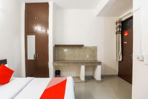 Hotel Oyo 71053 Av Residency