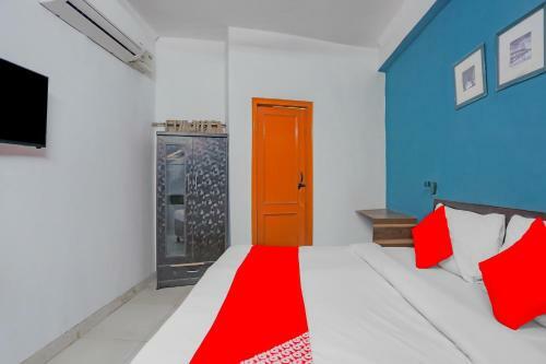 Oyo Flagship 77717 New Hotel Royal King 3