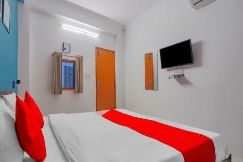 Oyo Flagship 77717 New Hotel Royal King 3
