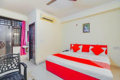 Hotel Oyo 79086 Pragya Comfortable Stays