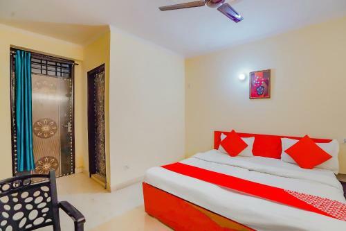 Hotel Oyo 79086 Pragya Comfortable Stays