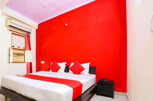 Hotel Oyo 37728 Raghav Residency