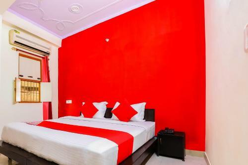 Hotel Oyo 37728 Raghav Residency