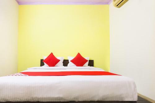 Hotel Oyo 37728 Raghav Residency