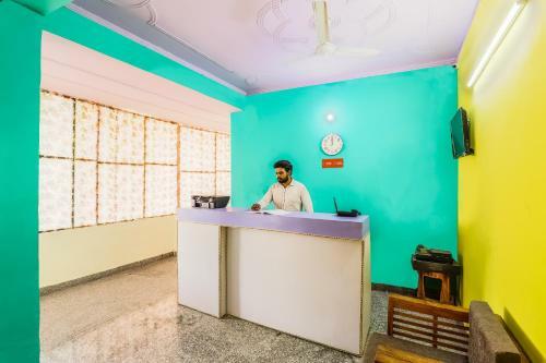Hotel Oyo 37728 Raghav Residency