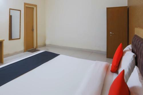 Hotel Capital O 46636 Diamond Imperial