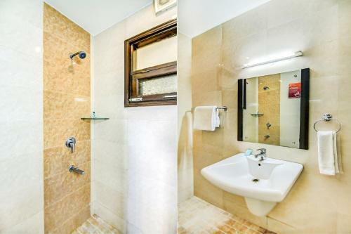 Hotel Fabexpress Hemkunt Residency Noida