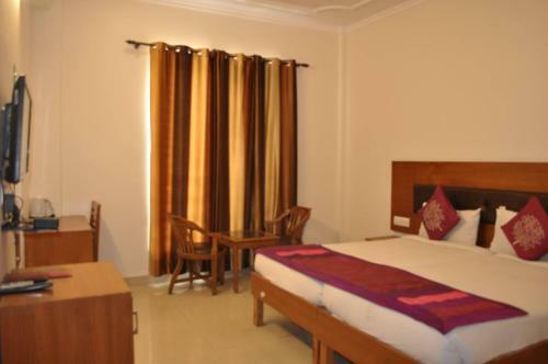 Casa Meera Hotel