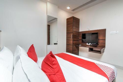 Hotel Oyo 77872 Boomrooms3