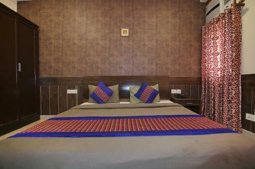 Oyo 8876 Hotel Sarthi